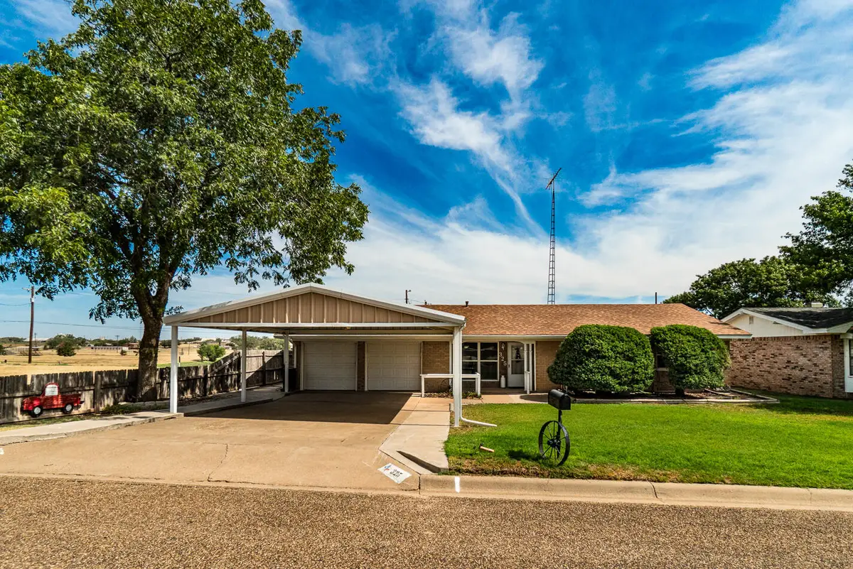 325 Apache Trail, Tulia, TX 79088 - #1