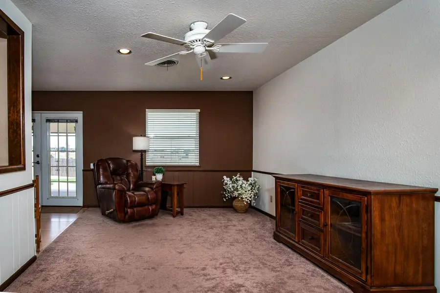 325 Apache Trail, Tulia, TX 79088 - #2