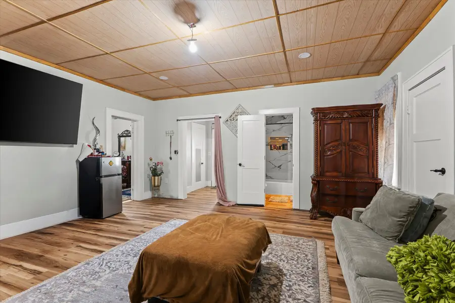 335 N 6th Street, Slaton, TX 79364 - #3