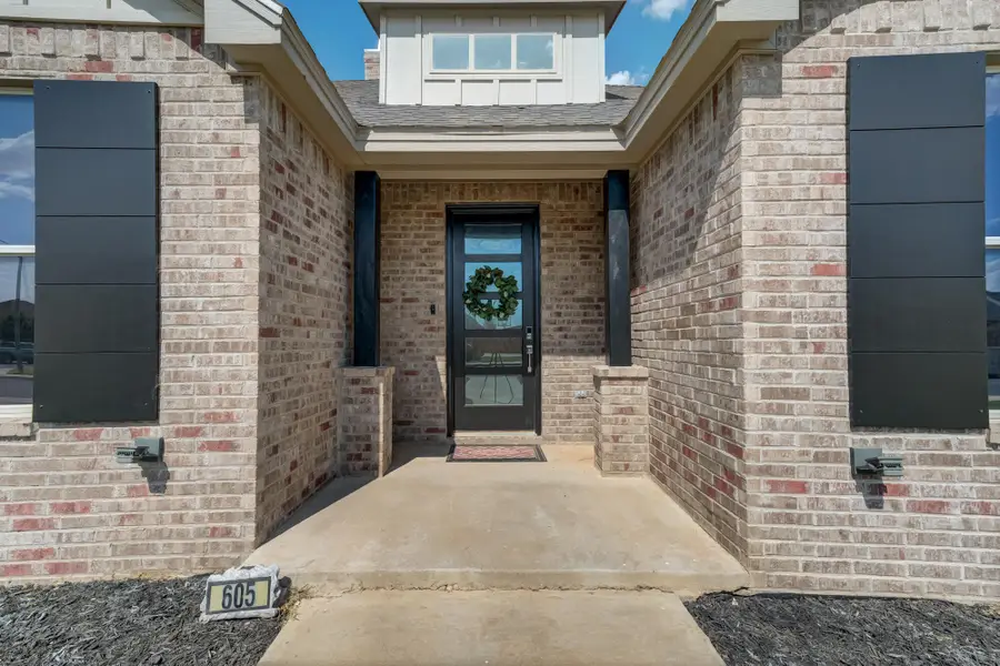 605 Buckingham Avenue, Wolfforth, TX 79382 - #2