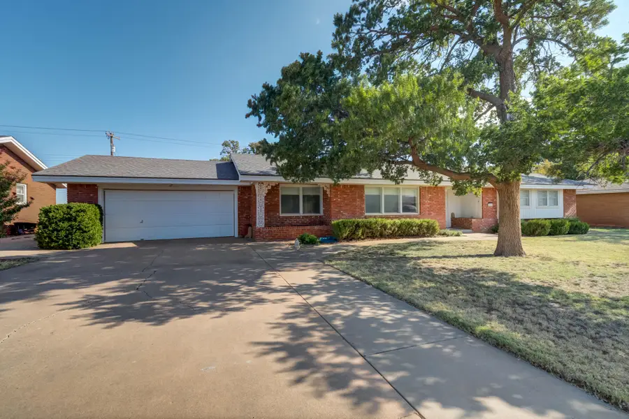 1440 W Crosby Street, Slaton, TX 79364 - #2