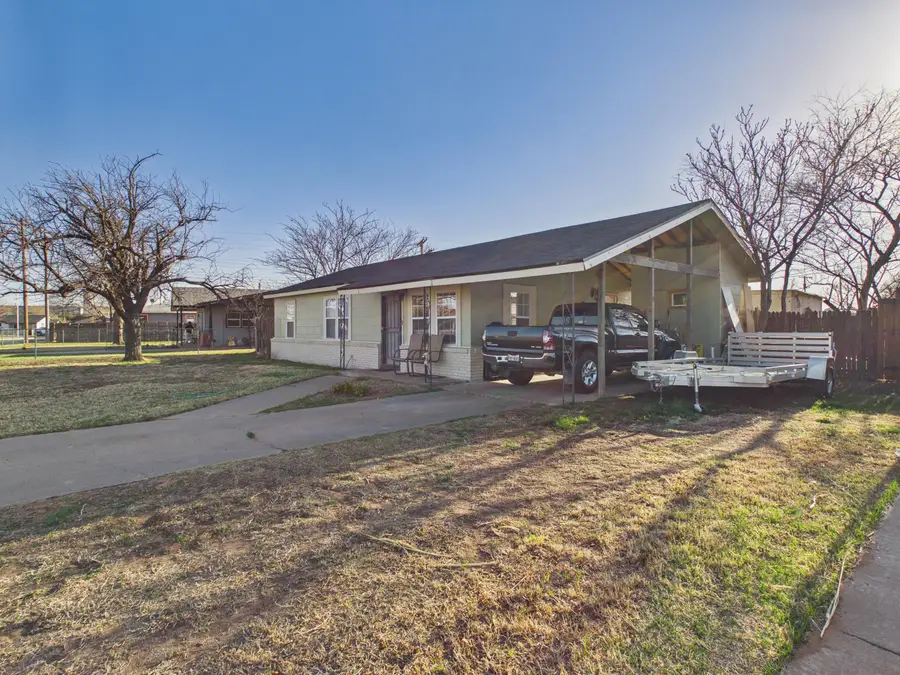 2804 Vanda Avenue, Lubbock, TX 79404 - #2