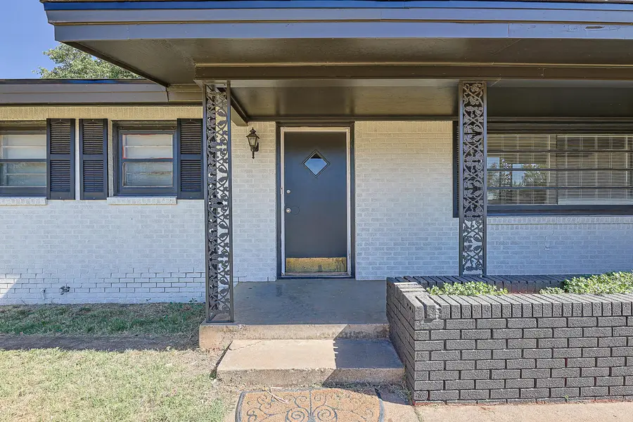 1400 W Crosby Street, Slaton, TX 79364 - #3