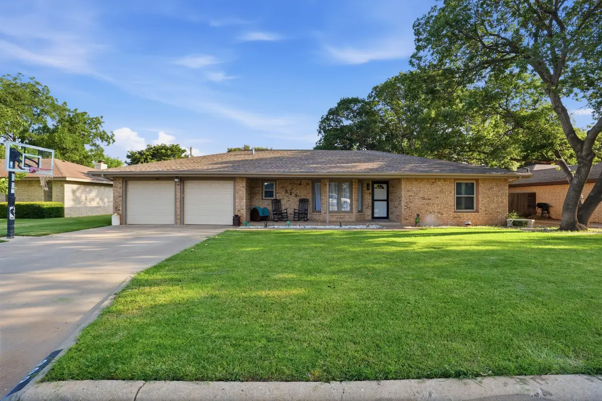 223 E 27th Street, Littlefield, TX 79339 - #1