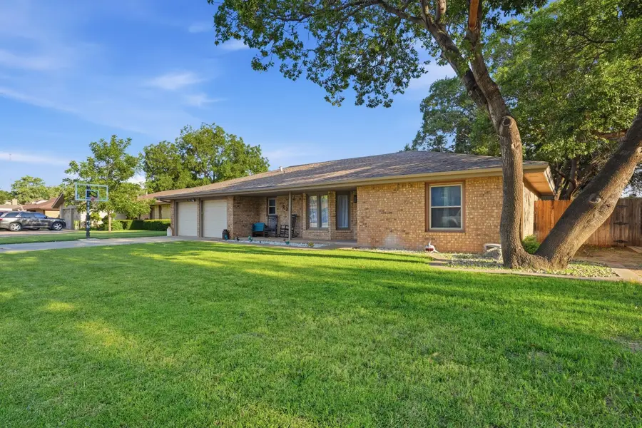 223 E 27th Street, Littlefield, TX 79339 - #2