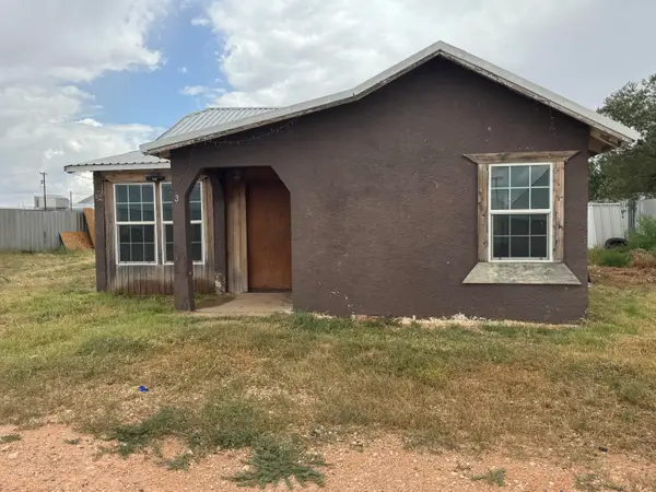 301 Yoakum Avenue, Wellman, TX 79378