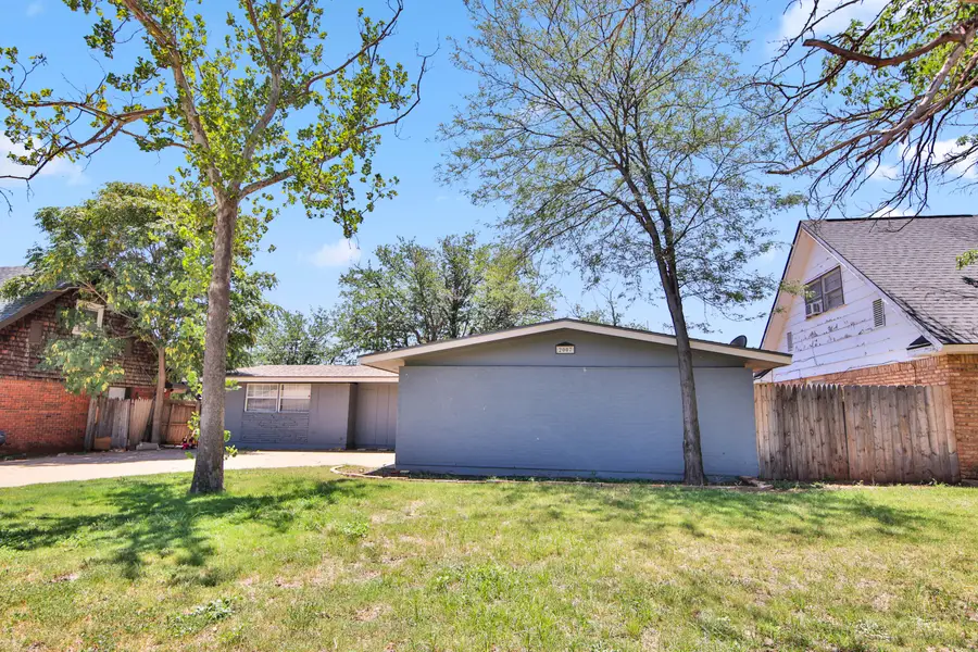 2007 68th Street, Lubbock, TX 79412 - #3