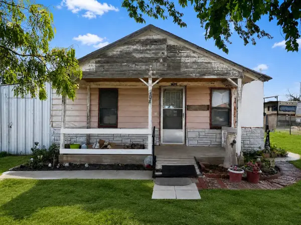 108 Avenue L, Levelland, TX 79336