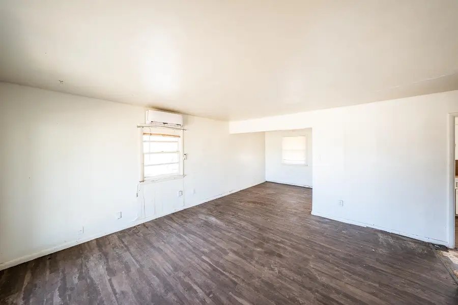 5419 Avenue D, Lubbock, TX 79404 - #2
