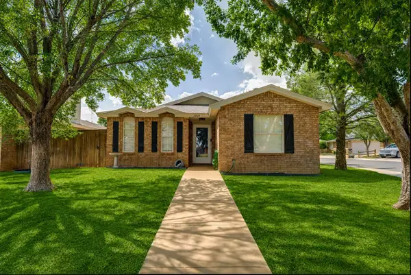1018 Iola Avenue, Lubbock, TX 79416
