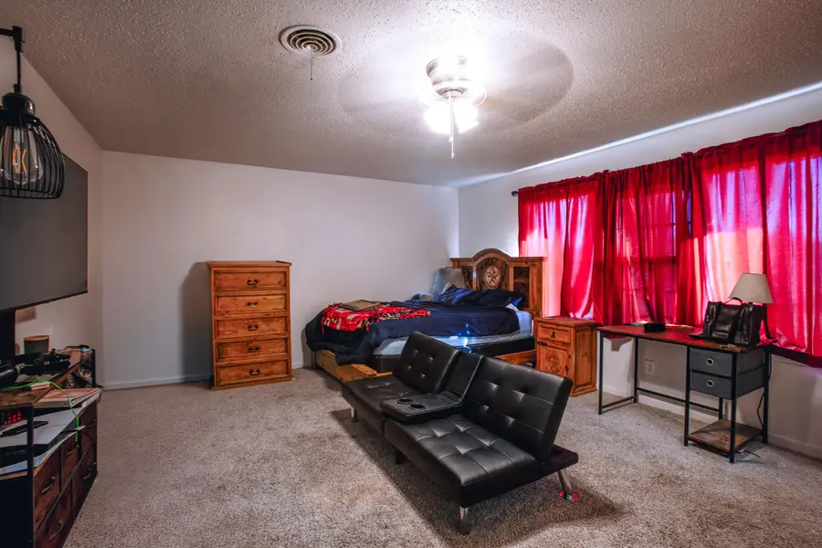 5426 9th Street, Lubbock, TX 79416 - #2