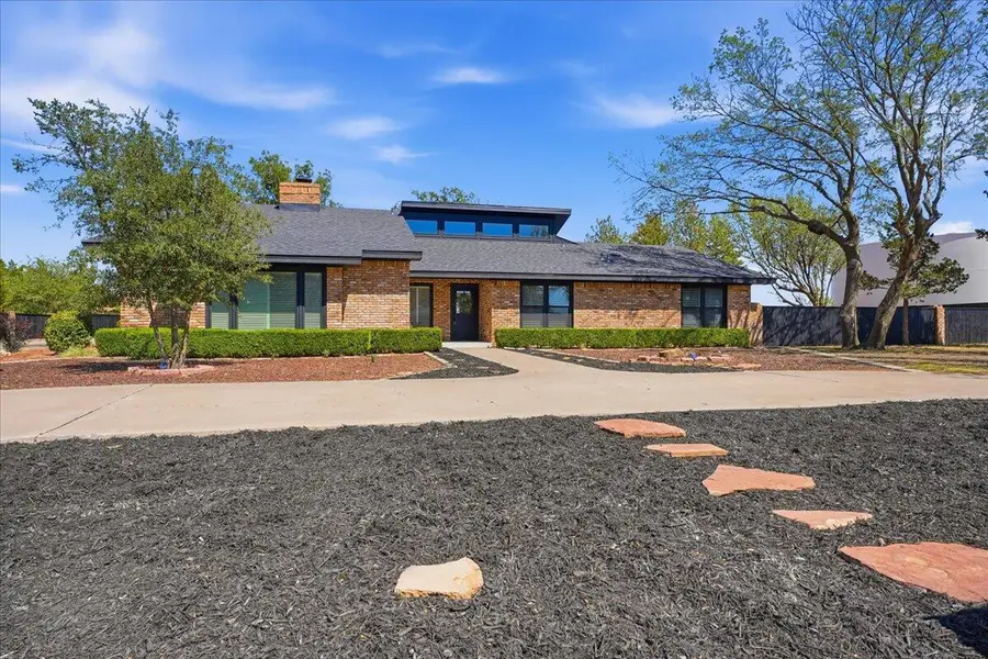 107 Wood Circle, Levelland, TX 79336 - #2