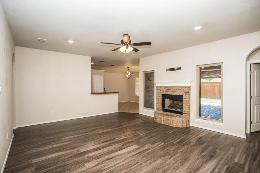 607 N 8th Street, Wolfforth, TX 79382 - #2