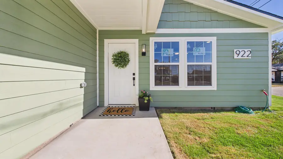 922 W 11th Street, Littlefield, TX 79339 - #2