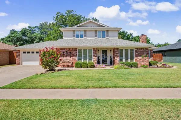 9708 Lynnhaven Avenue, Lubbock, TX 79423