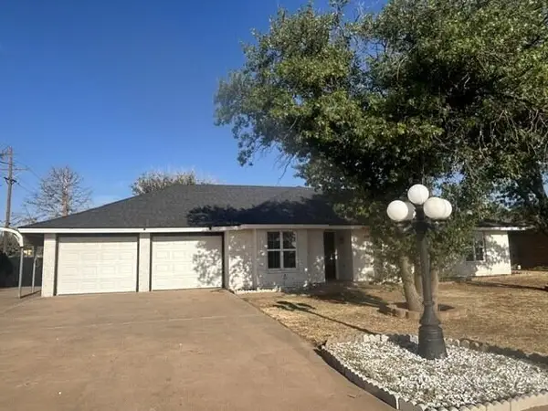 802 N Sherman Avenue, Levelland, TX 79336
