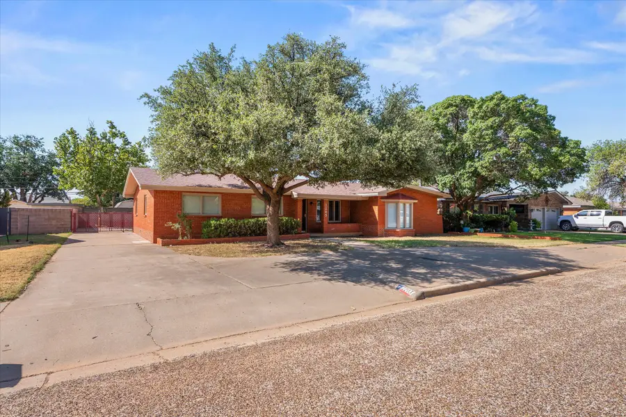 2203 S 5th Street, Lamesa, TX 79331 - #2