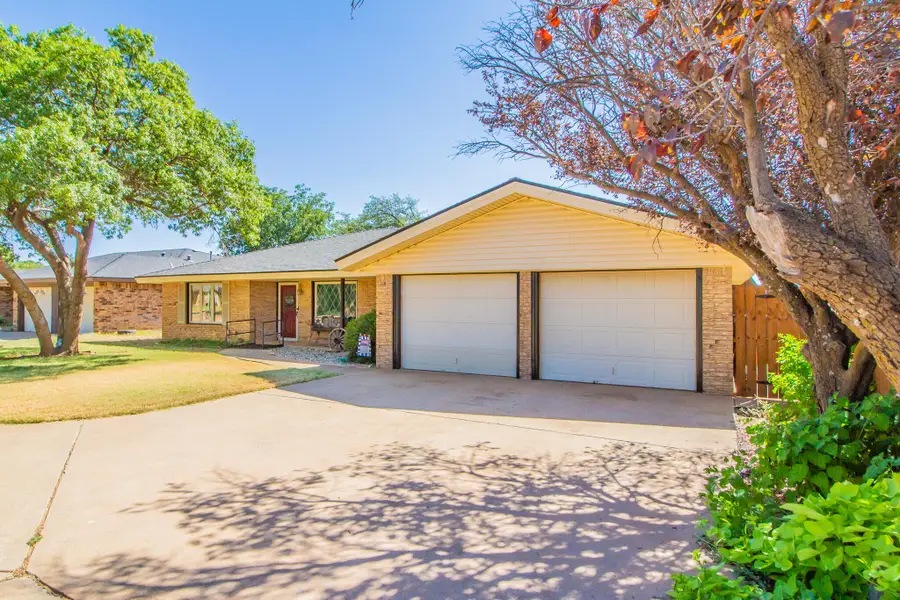 1108 Shady Oaks Lane, Brownfield, TX 79316 - #2