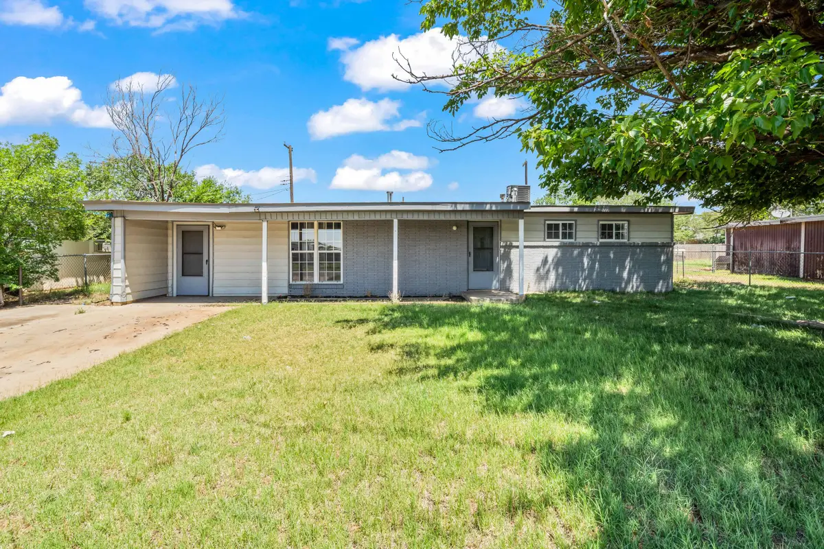 1905 E 1st Place, Lubbock, TX 79403 - #1