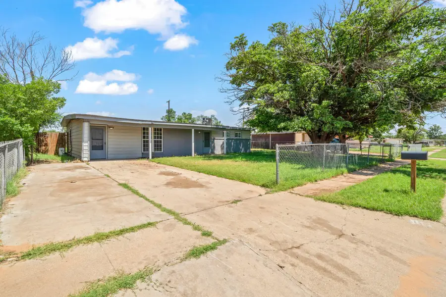 1905 E 1st Place, Lubbock, TX 79403 - #2