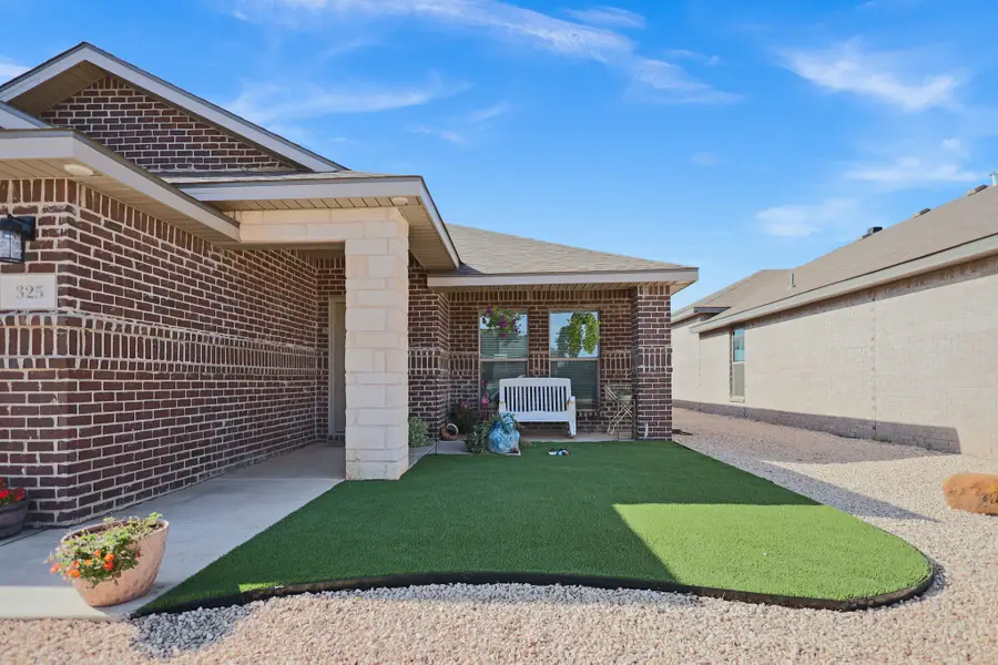 325 E 34th Street, Wolfforth, TX 79382 - #3