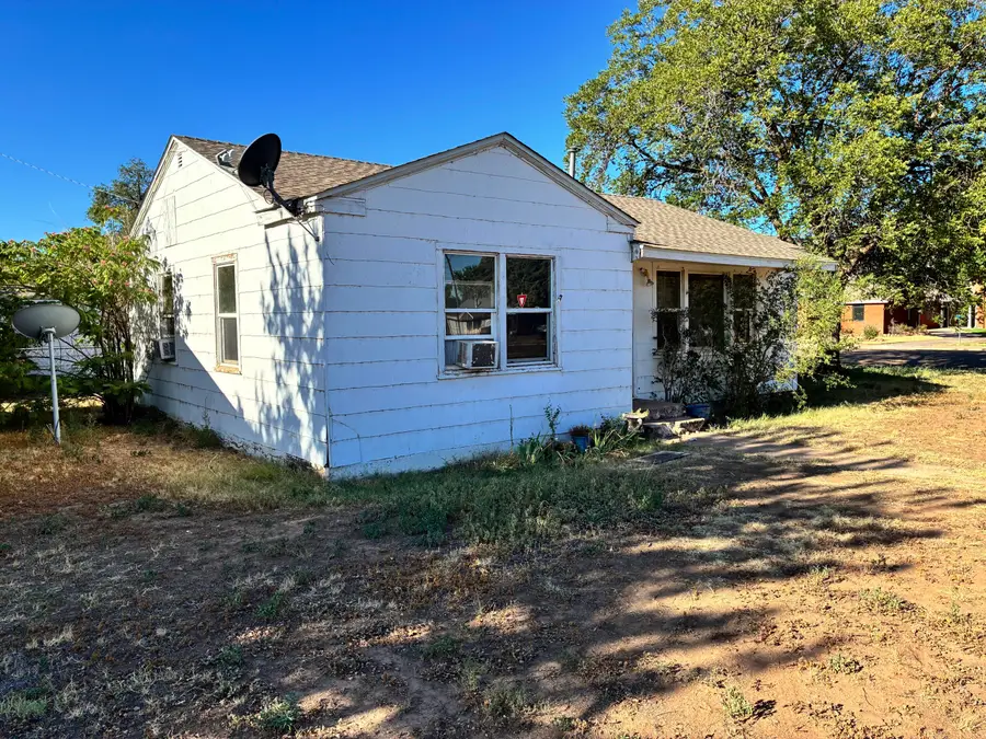 902 9th Street, Shallowater, TX 79363 - #2