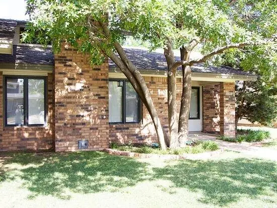 106 N Troy Avenue, Lubbock, TX 79416