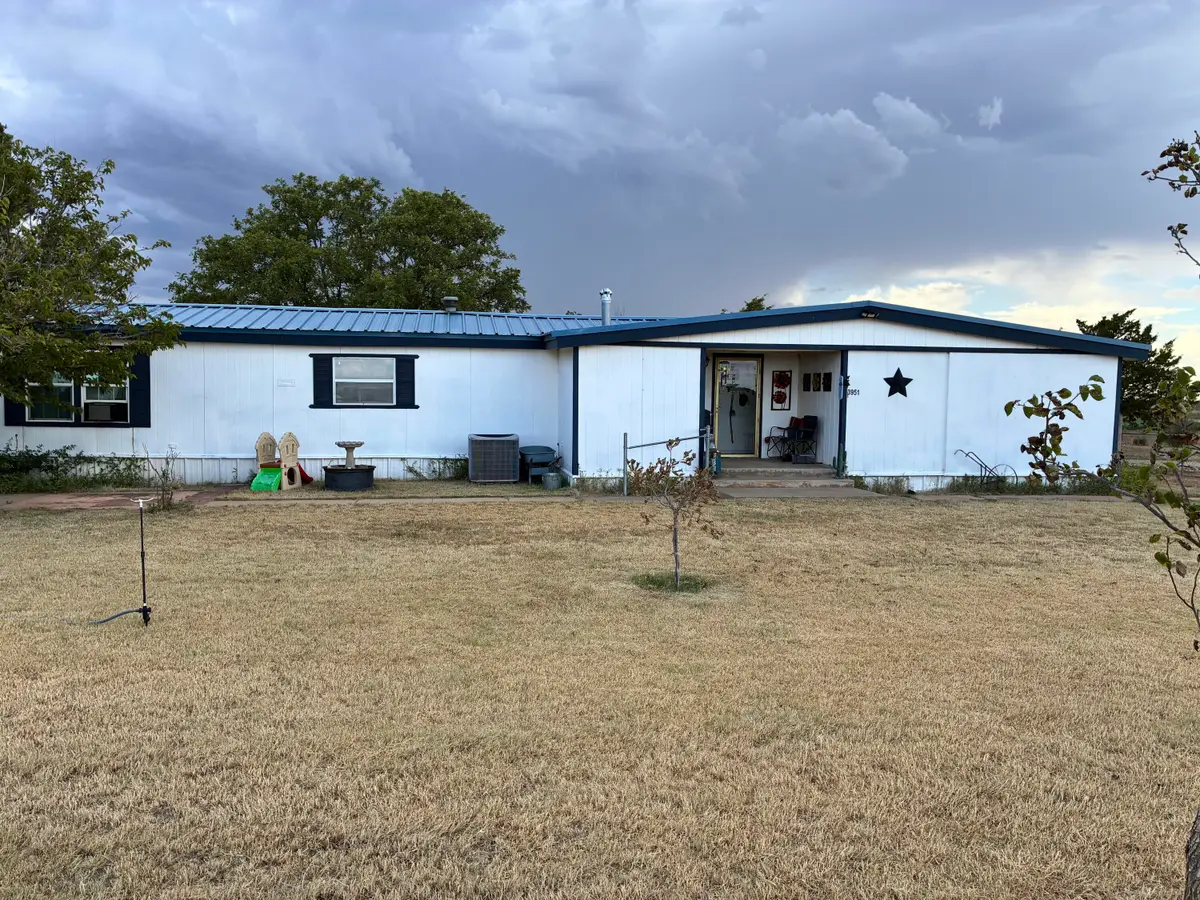 3951 Sunrise Lane, Levelland, TX 79336 - #1