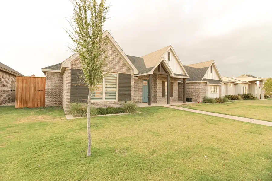 1302 N 14th Street, Wolfforth, TX 79382 - #2