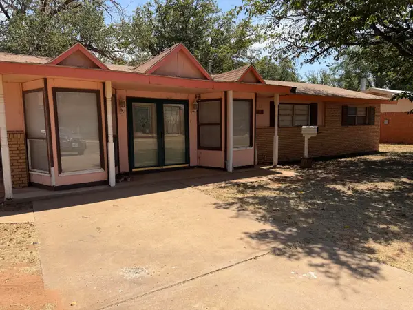 1106 S Lons Street, Brownfield, TX 79316