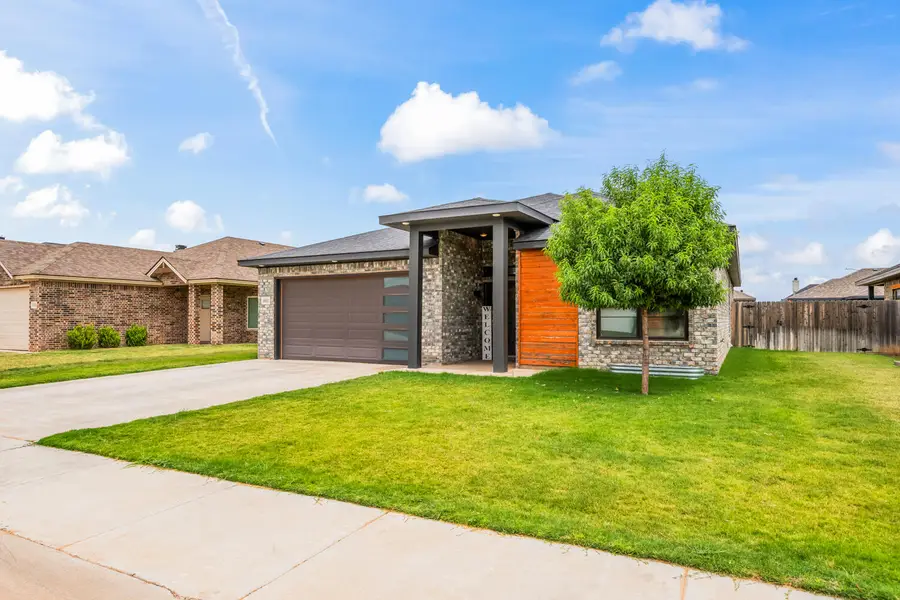 1012 N Grover Avenue, Lubbock, TX 79416 - #2