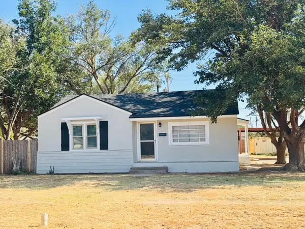 2029 N 7th Street, Tahoka, TX 79373