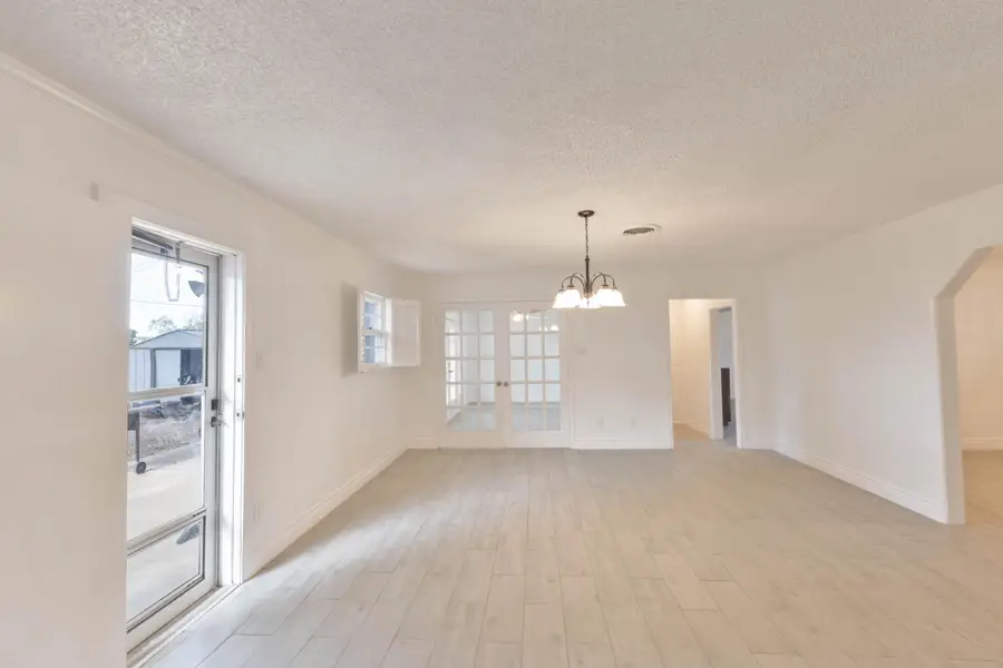 5229 8th Street, Lubbock, TX 79416 - #3