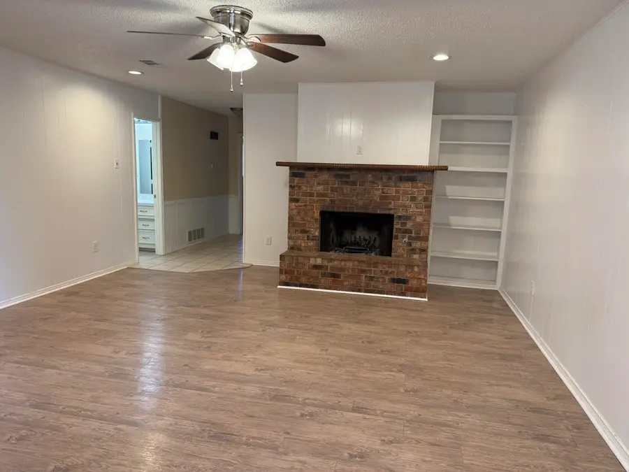 7916 Aberdeen Avenue, Lubbock, TX 79424 - #2