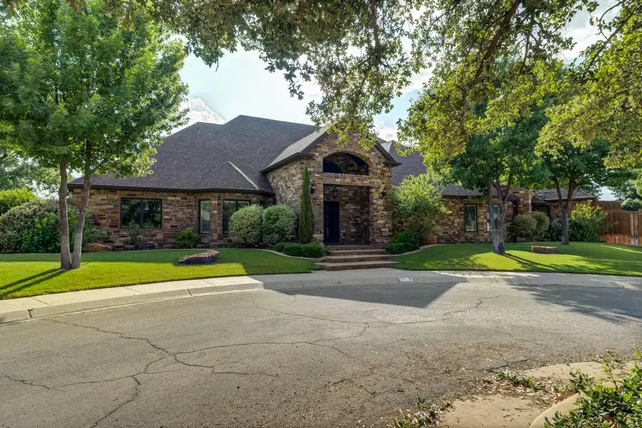 15 Whisperwood Circle, Lubbock, TX 79416 - #3