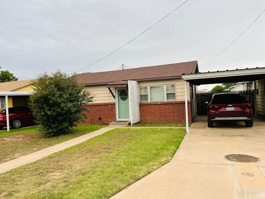 807 Avenue L, Shallowater, TX 79363 - #3