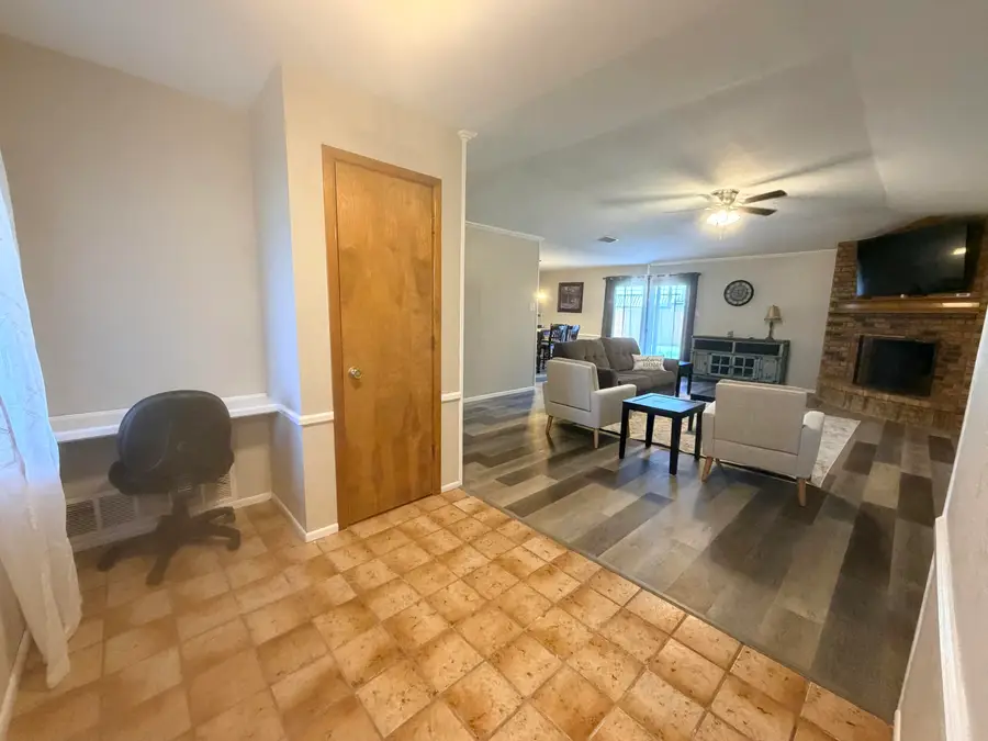 311 Douglas Street, Levelland, TX 79336 - #2