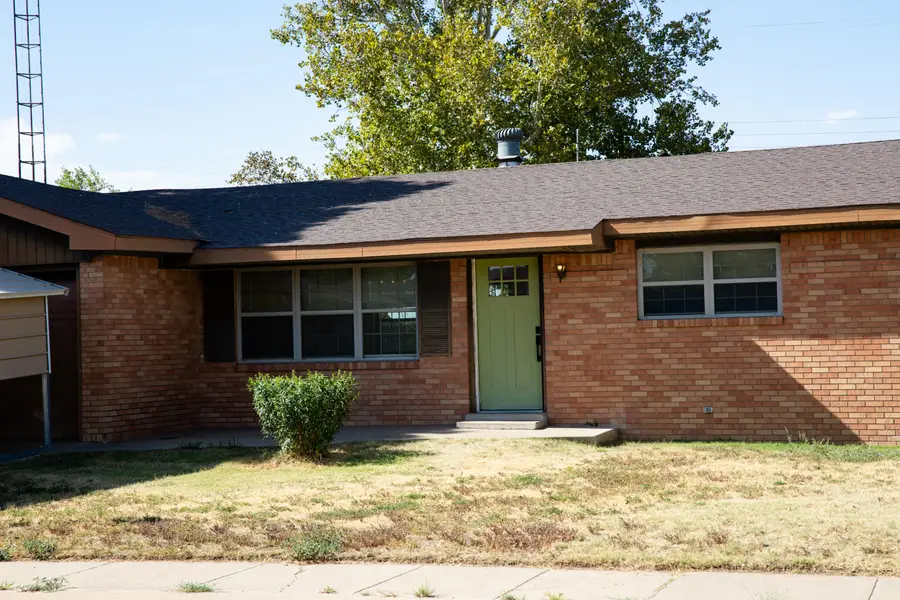 1005 NE 1st Street, Earth, TX 79031 - #3