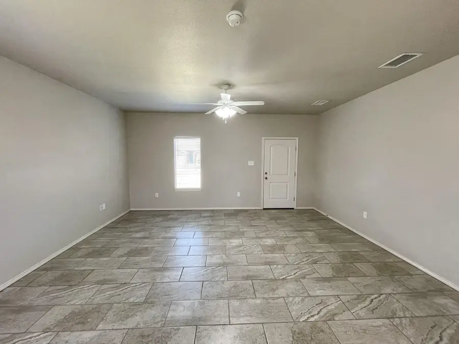 11206 Akron Avenue, Lubbock, TX 79423 - #3