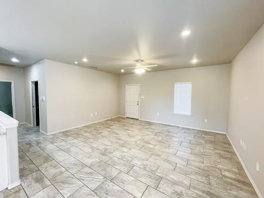 11303 Akron Avenue, Lubbock, TX 79423 - #2