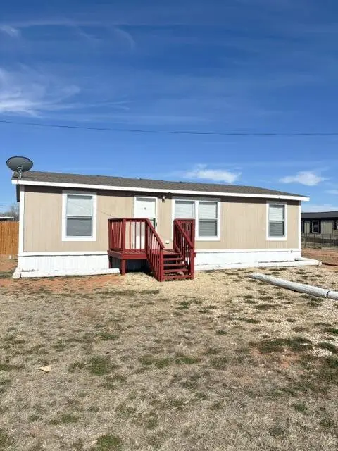 132 Railroad Avenue, Levelland, TX 79336 - #2