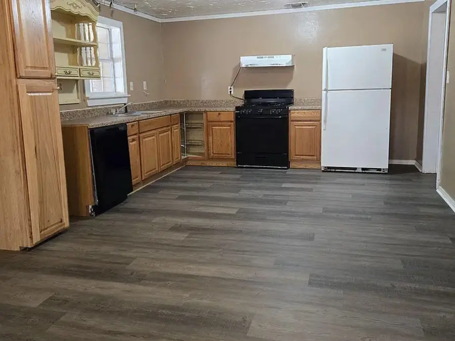 1021 S Westside Avenue, Littlefield, TX 79339 - #3
