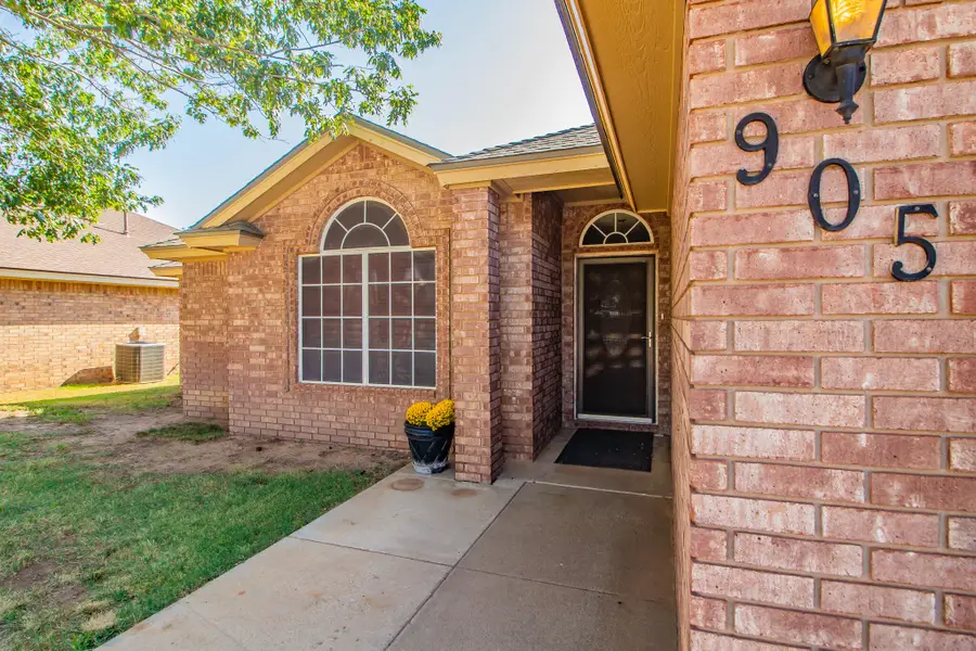 905 Kirby Avenue, Lubbock, TX 79416 - #2