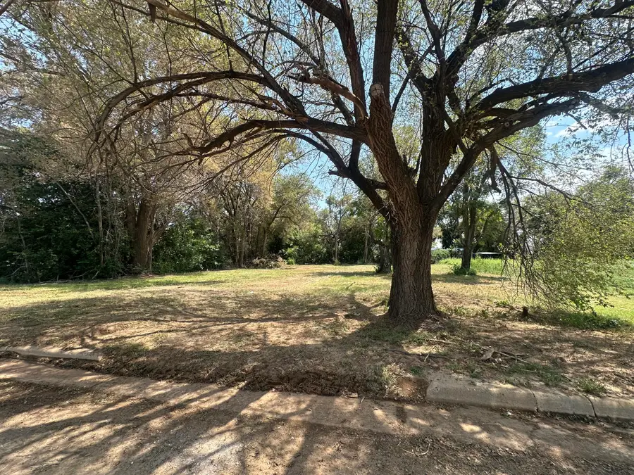 1112 E 52nd Street, Lubbock, TX 79404 - #3