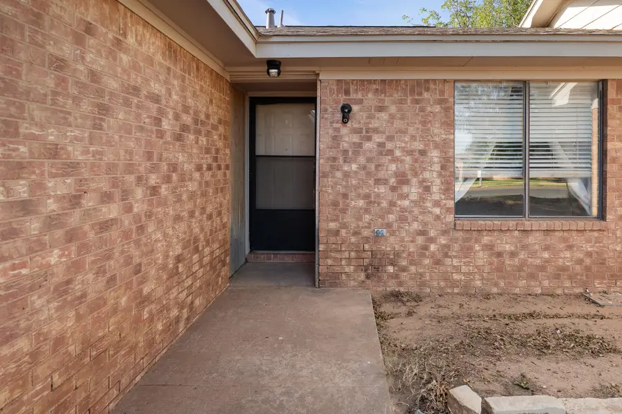 317 E 15th Street, Wolfforth, TX 79382 - #3