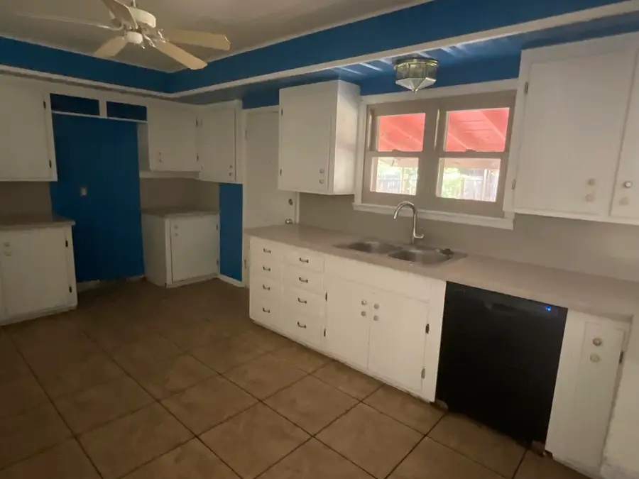 3516 37th Street, Lubbock, TX 79413 - #3
