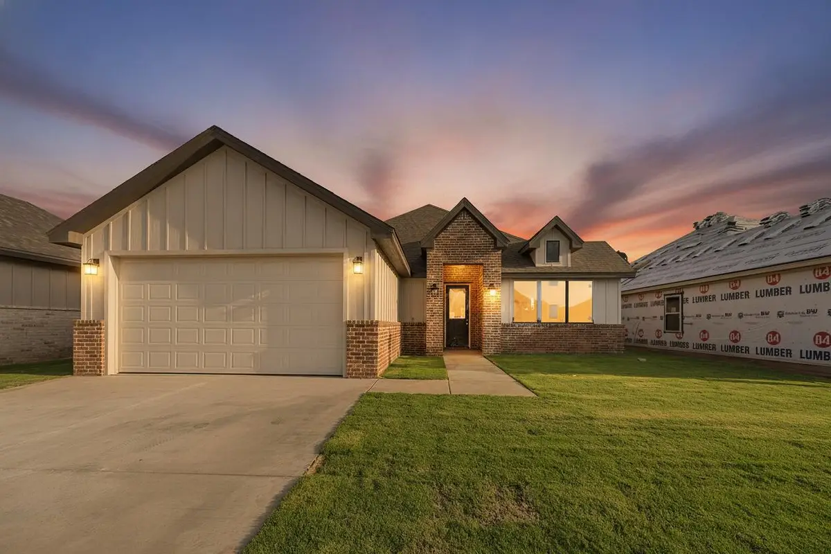 7018 18th Place, Lubbock, TX 79416 - #1
