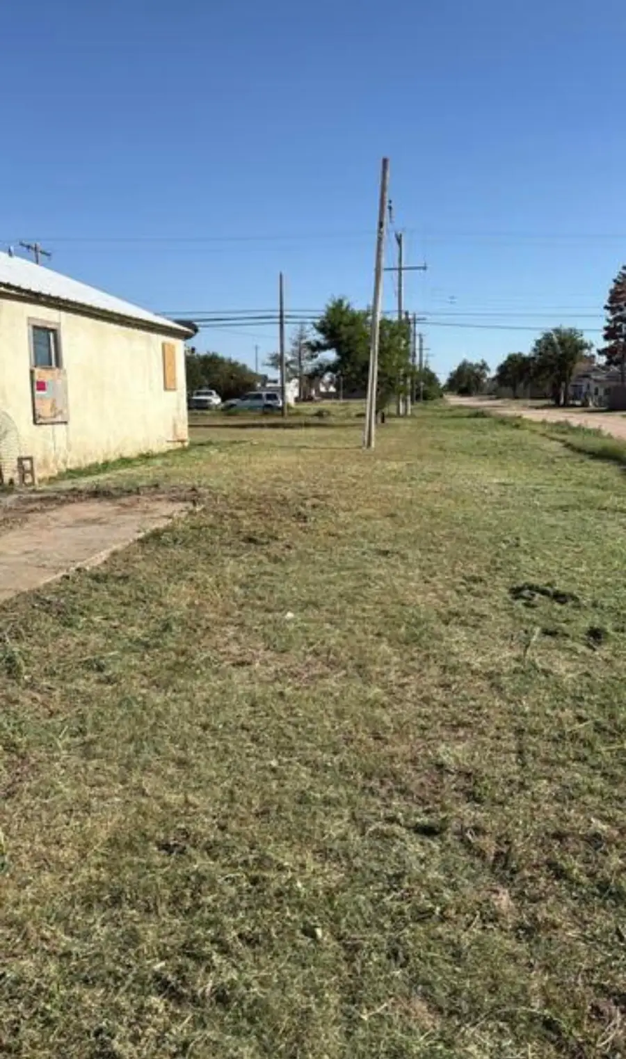 402 10th Street, Ralls, TX 79357 - #2