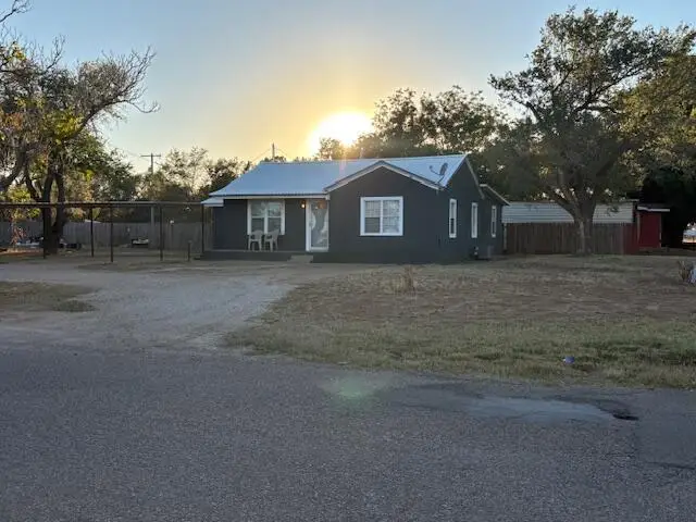 1429 Avenue L, Tahoka, TX 79373 - #2