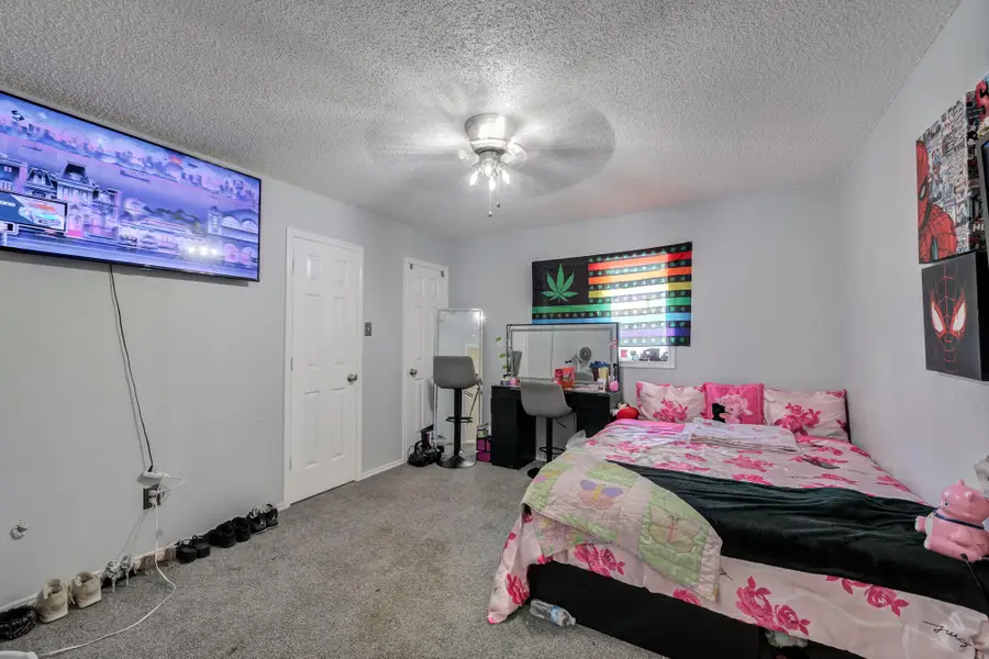 516 N Gardner Avenue, Lubbock, TX 79416 - #3